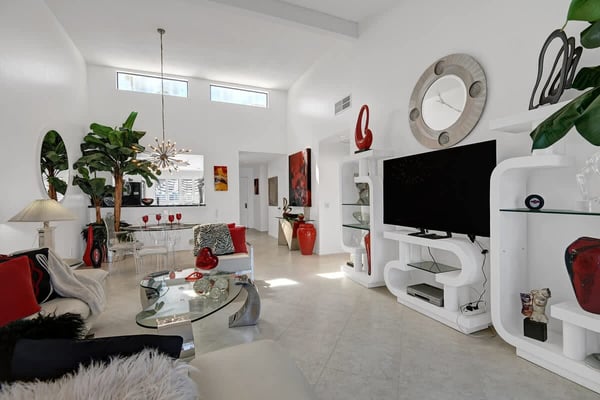 LIVING SPACE REVERESE.jpg mls