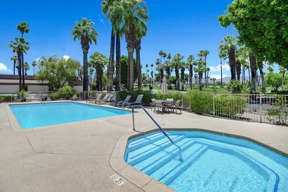 COMMUNITY POOL.jpg mls