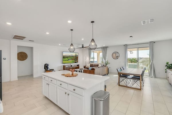Kitchen/Living Room