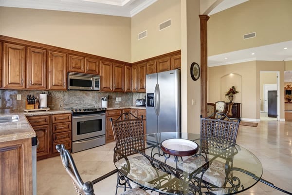 KITCHEN REVERSE