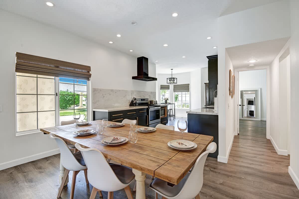 DINING TABLE