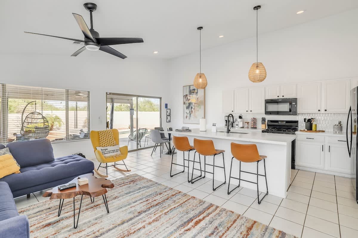 LIVING AREA REVERSE